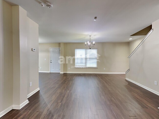 Building Photo - 3026 Crusades St