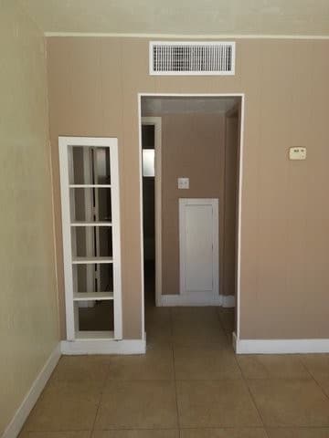 Hall to kitchen and bedrooms - 2138 E Turney Ave