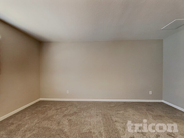 Building Photo - 1819 Mobeetie Tr
