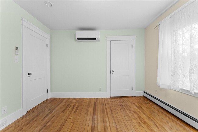 Building Photo - 6 Davis Way