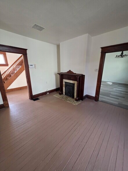 Building Photo - 409 S 3rd St