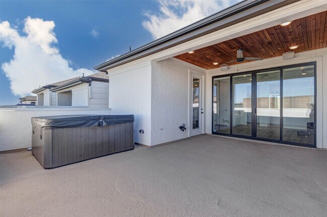 Building Photo - 2751 Freund St