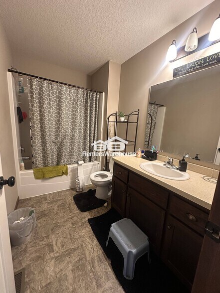 Building Photo - 16227 Unity St NW