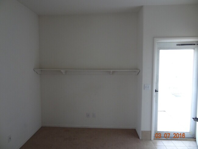Building Photo - 5655 E Sahara Ave
