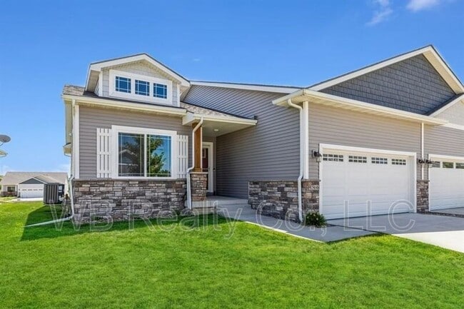 Building Photo - 9366 Primo Ln