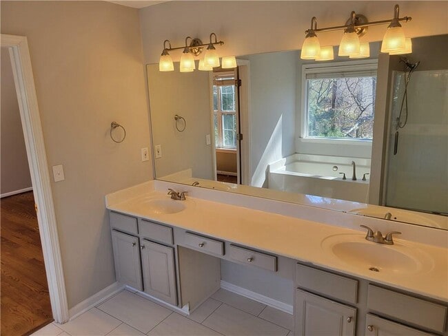 Building Photo - 3925 Barberry Ct