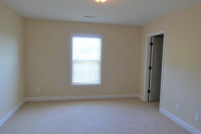 Building Photo - 1 Stoneledges Ln