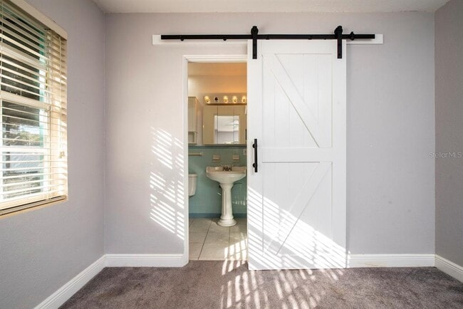 Building Photo - 640 Roberta Ave