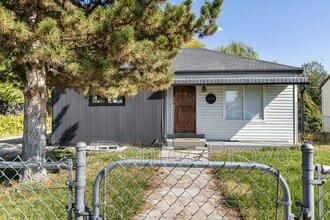 Building Photo - 496 N Emery Ave