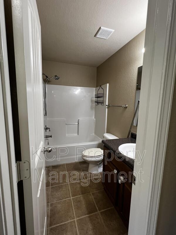 Building Photo - 2504 Ridgeway Ln