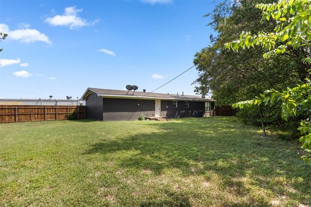 Building Photo - 3611 Bonzer St