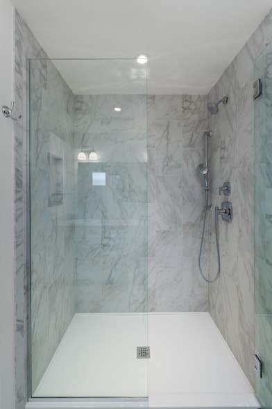 Building Photo - 410 S 9th Ave