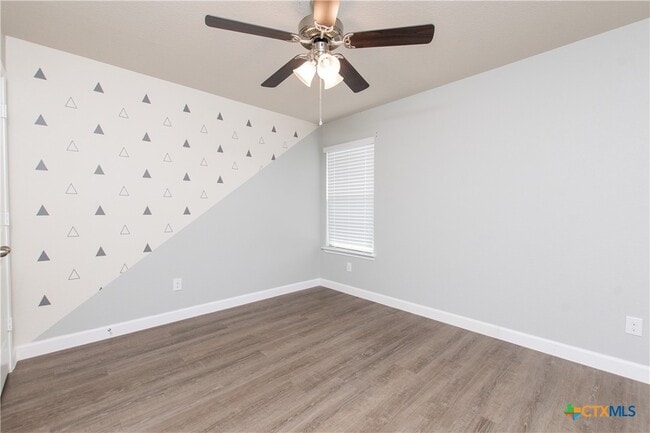 Building Photo - 5114 Dauphin Dr