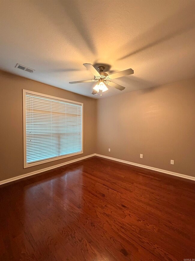 Building Photo - 31 Enclave Cir