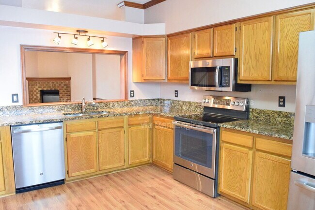 Building Photo - 310 Cobb Island Ct