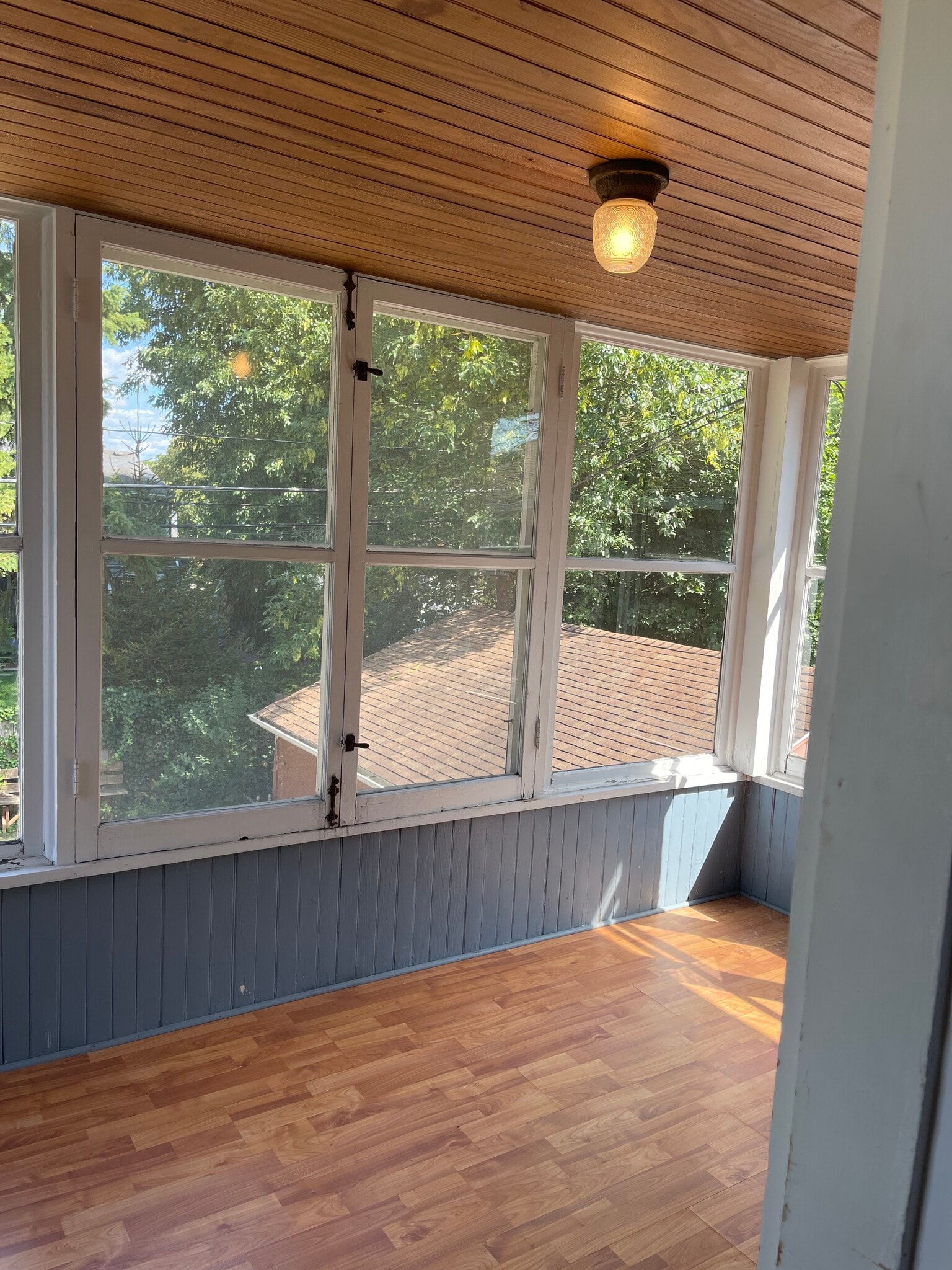 Back porch / 3 season room off bedroom - 190 Hamilton Dr