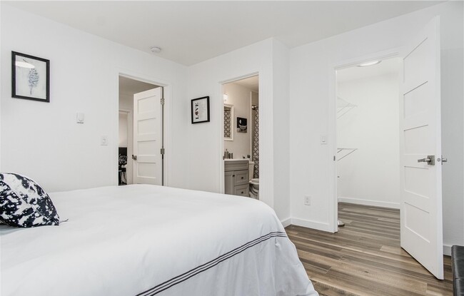 Building Photo - 9250 15th Ave SW