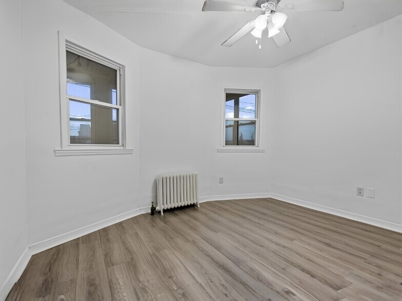 Bedroom - 22 Harrison Ave