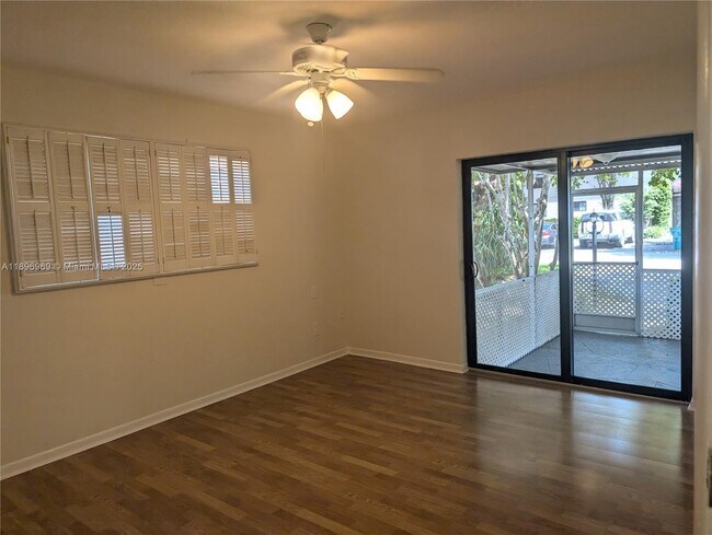 Building Photo - 850 Benevento Ave
