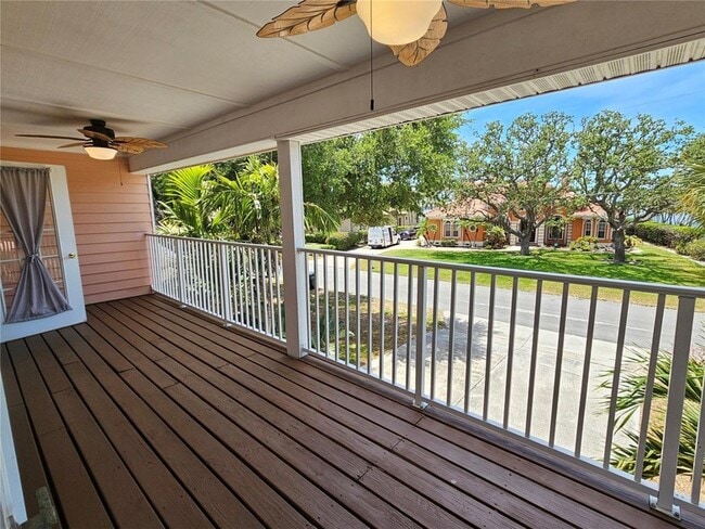 Building Photo - 341 Bayshore Dr