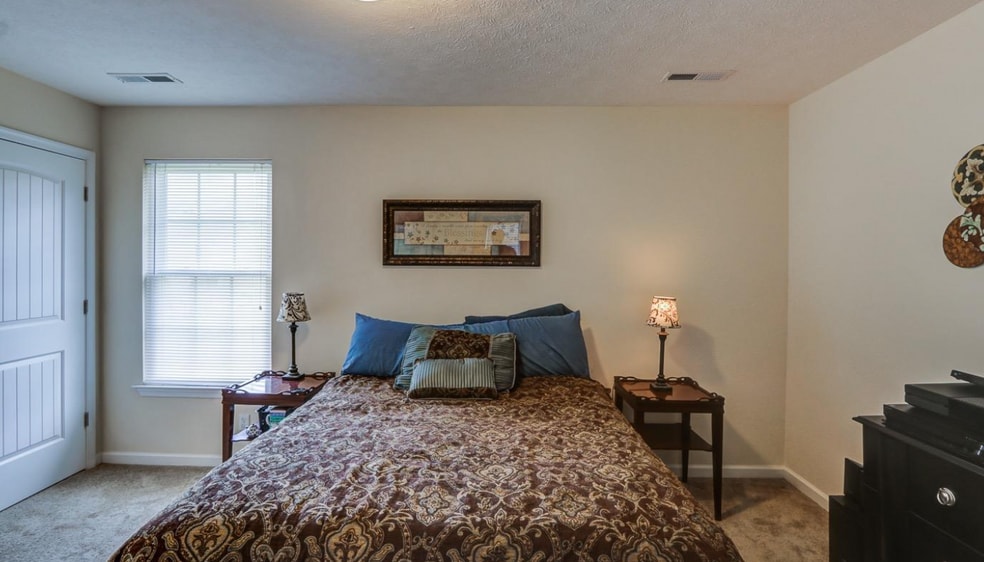 Building Photo - 27 Gloucester Dr