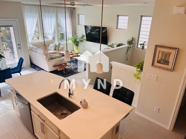 Building Photo - 10965 Cannes Memorial Dr