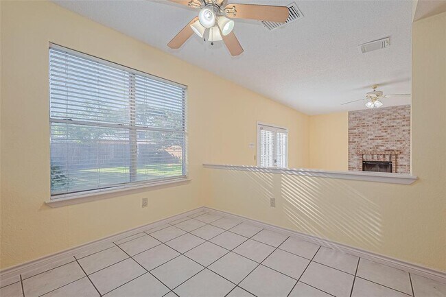 Building Photo - 5127 Smokey River Dr