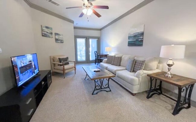 Primary Photo - 700 Venue Wy