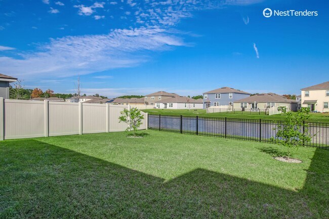 Building Photo - Like New In Nassau Crossing!