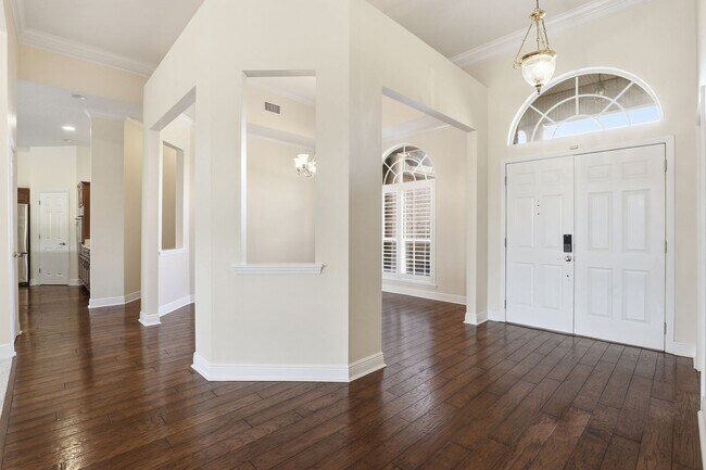 Building Photo - Ivy Park Brick Home 4 bedroom 3 1/2 baths