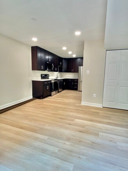 Building Photo - 15 Cable Hollow Way
