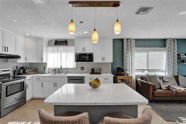 Building Photo - 9231 NW 17th St