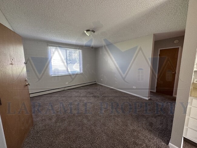 Building Photo - 1 Bed 1 Bath Apartment