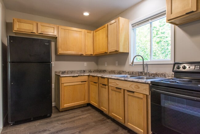 Building Photo - 1353 Bissell St