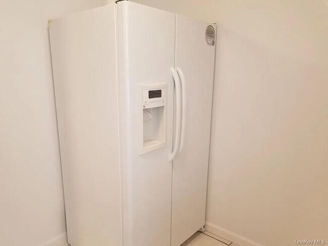 Building Photo - 2640 Marion Ave