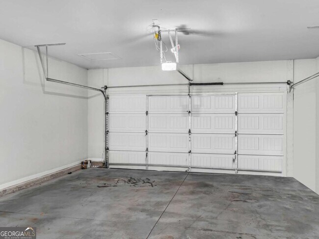 Building Photo - 2054 Maplewood Way