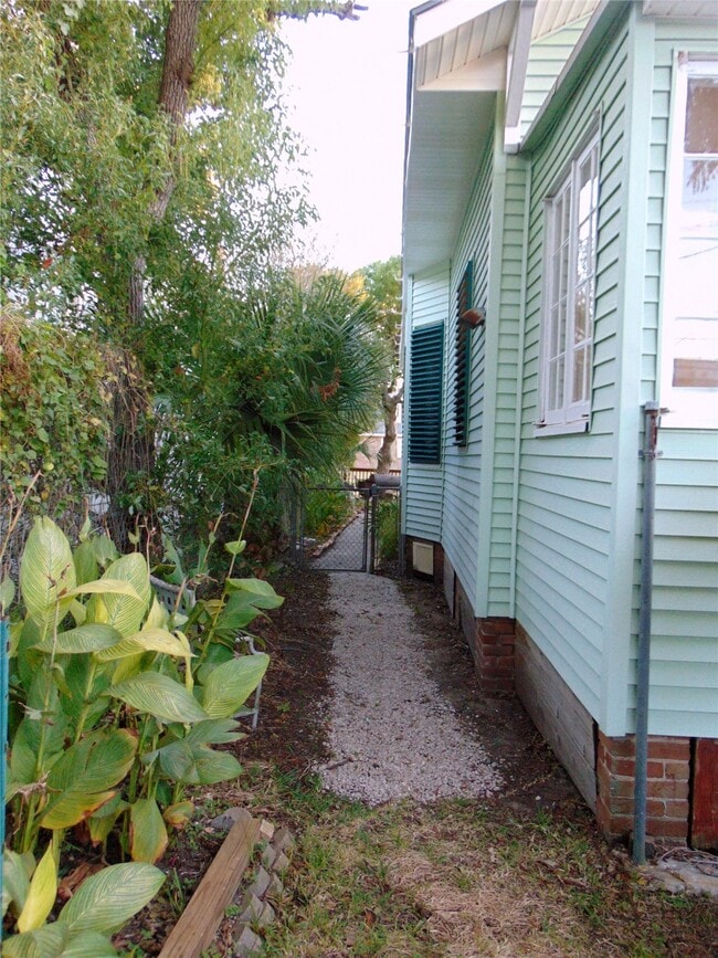 Building Photo - 3420 Avenue R