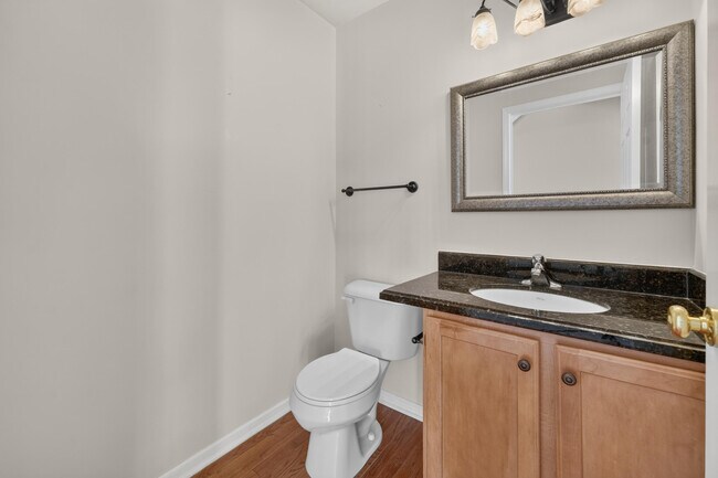 Building Photo - 392 Sedgewood Ln