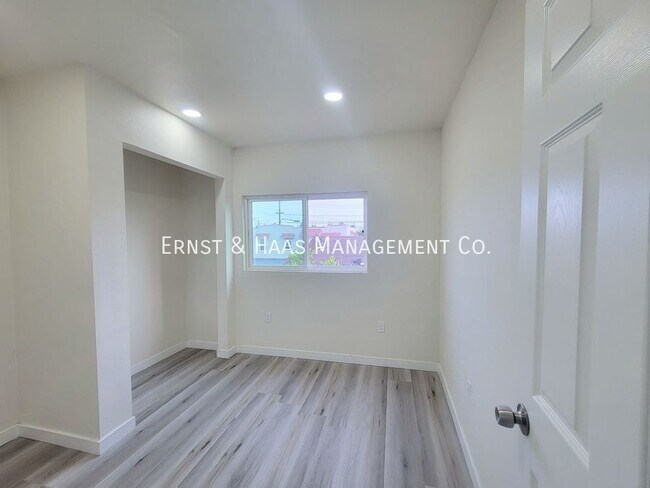 Building Photo - 3311 C Platt Ave