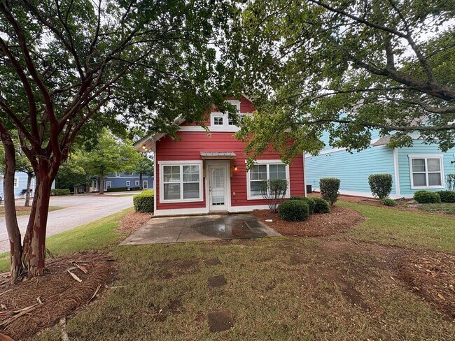 Building Photo - PRE-LEASING FOR AUGUST 2026!