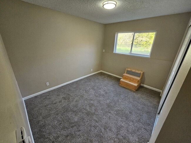 Building Photo - 2535-2537 Wilark Dr NW