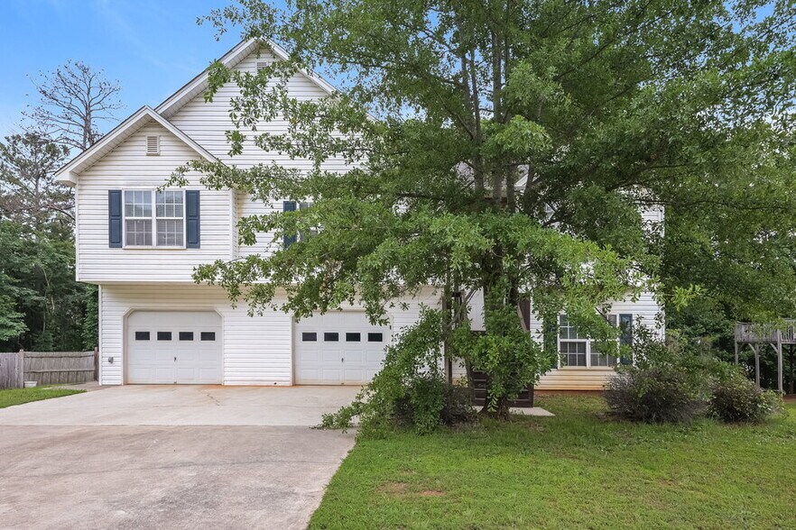 Primary Photo - 577 Paradise Cir