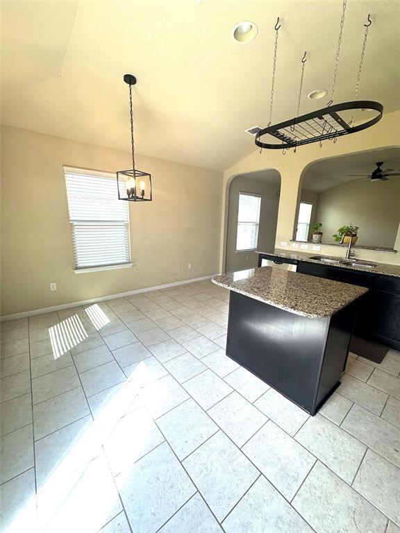 Building Photo - 1610 Windridge Dr