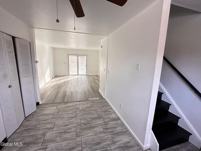 Building Photo - 54 Northern Dr