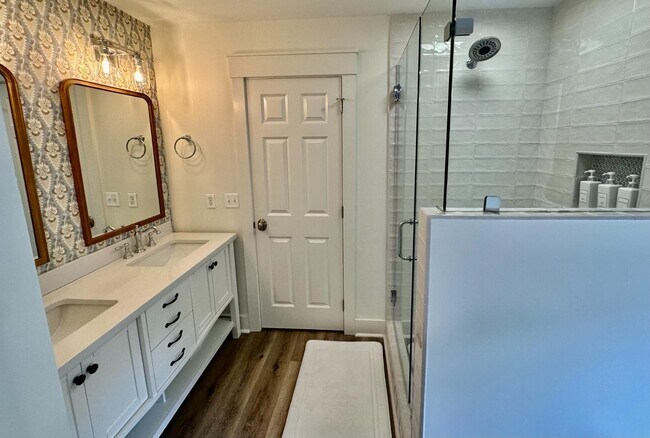 Building Photo - 44 Red Cedar St