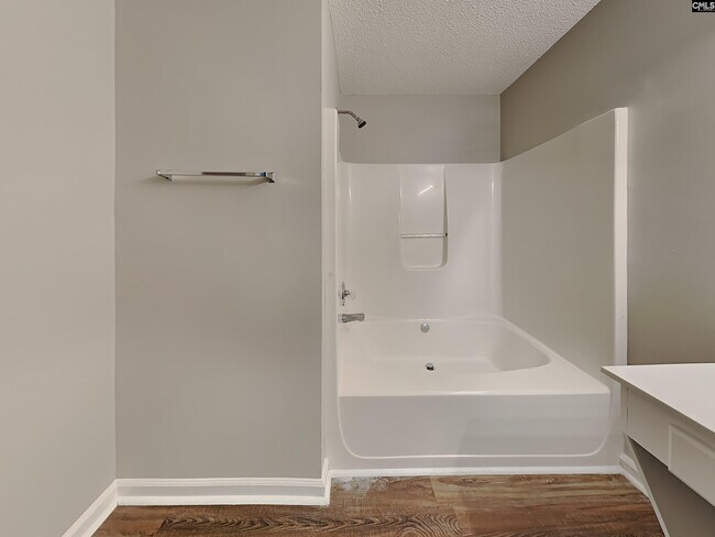 Building Photo - 38 Coachmen Ct