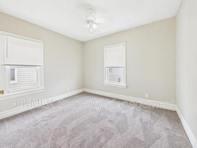 Building Photo - 543 Gage St