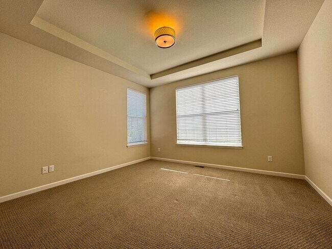 Building Photo - Beautiful Home in Rigden Farms