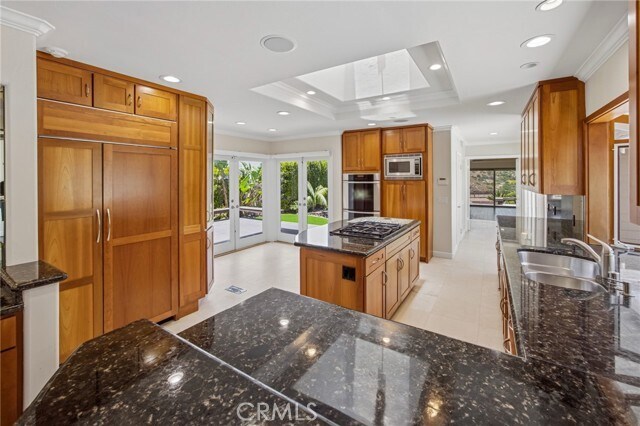 Building Photo - 1840 Temple Hills Dr