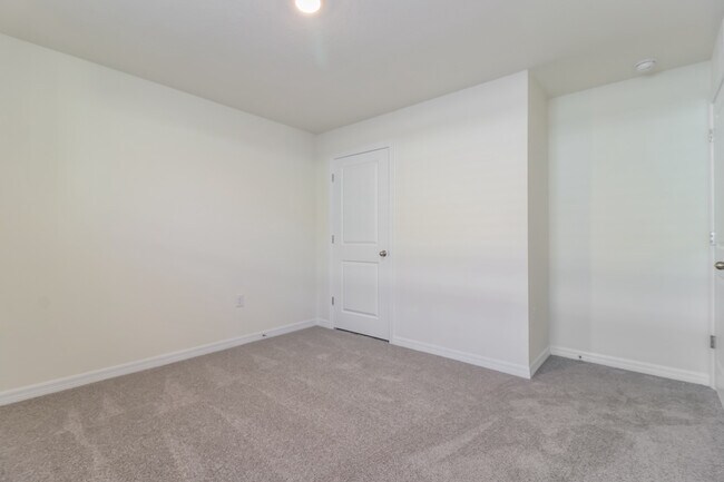 Building Photo - 36483 Spanish Rose Dr, Dade City, FL